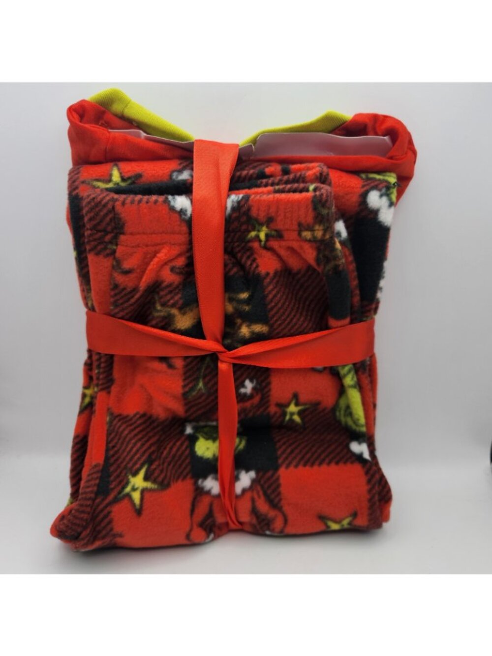 The Grinch Dr Seuss Crew Neck LS Red Black Pajamas PJ Loungewear Youth 6 /6X NEW - Picture 4 of 4